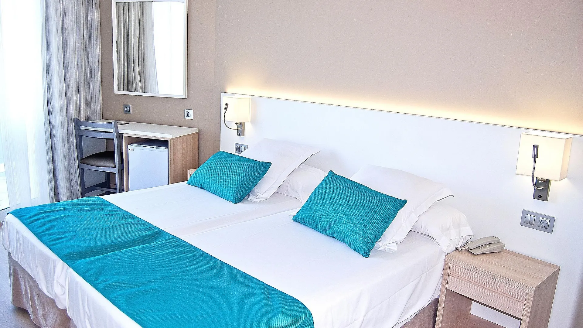 Bq Delfin Azul Hotel Port de Alcudia  4*, Port de Alcudia (Mallorca) Spain